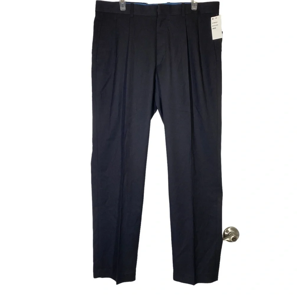 NWT Axist men 36Wx32L Black Ultra Series Straight Modern front pleat dress pant